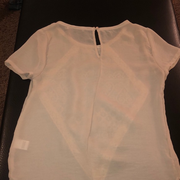 CHLOE K SHEAR BEIGE BLOUSE WITH LACE PATTERN - Picture 4 of 4